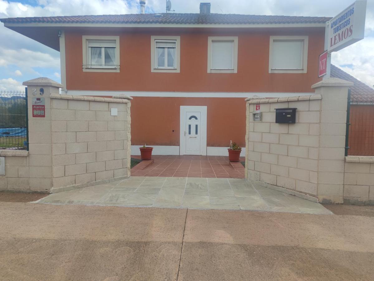 Apartamentos Turisticos Lemos O Pedrouzo Exterior photo